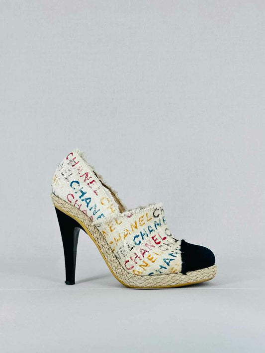 CHANEL Graffiti White Multicolor Size EU 41.5 Pumps
