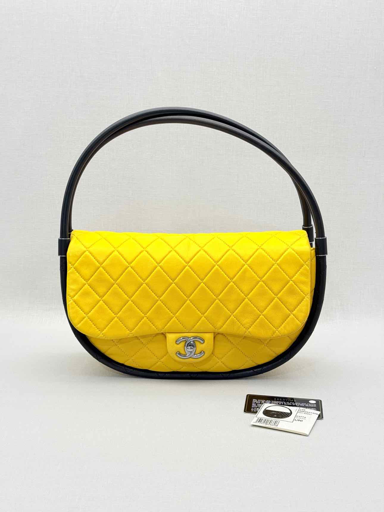 CHANEL Hula Hoop Yellow & Black Quilted Shoulder Bag