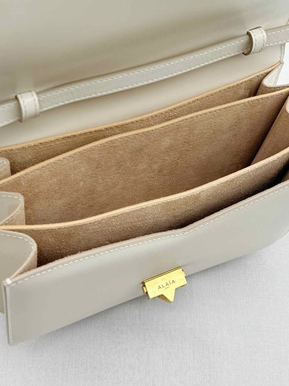 ALAIA Le Papa Off-white Shoulder Bag