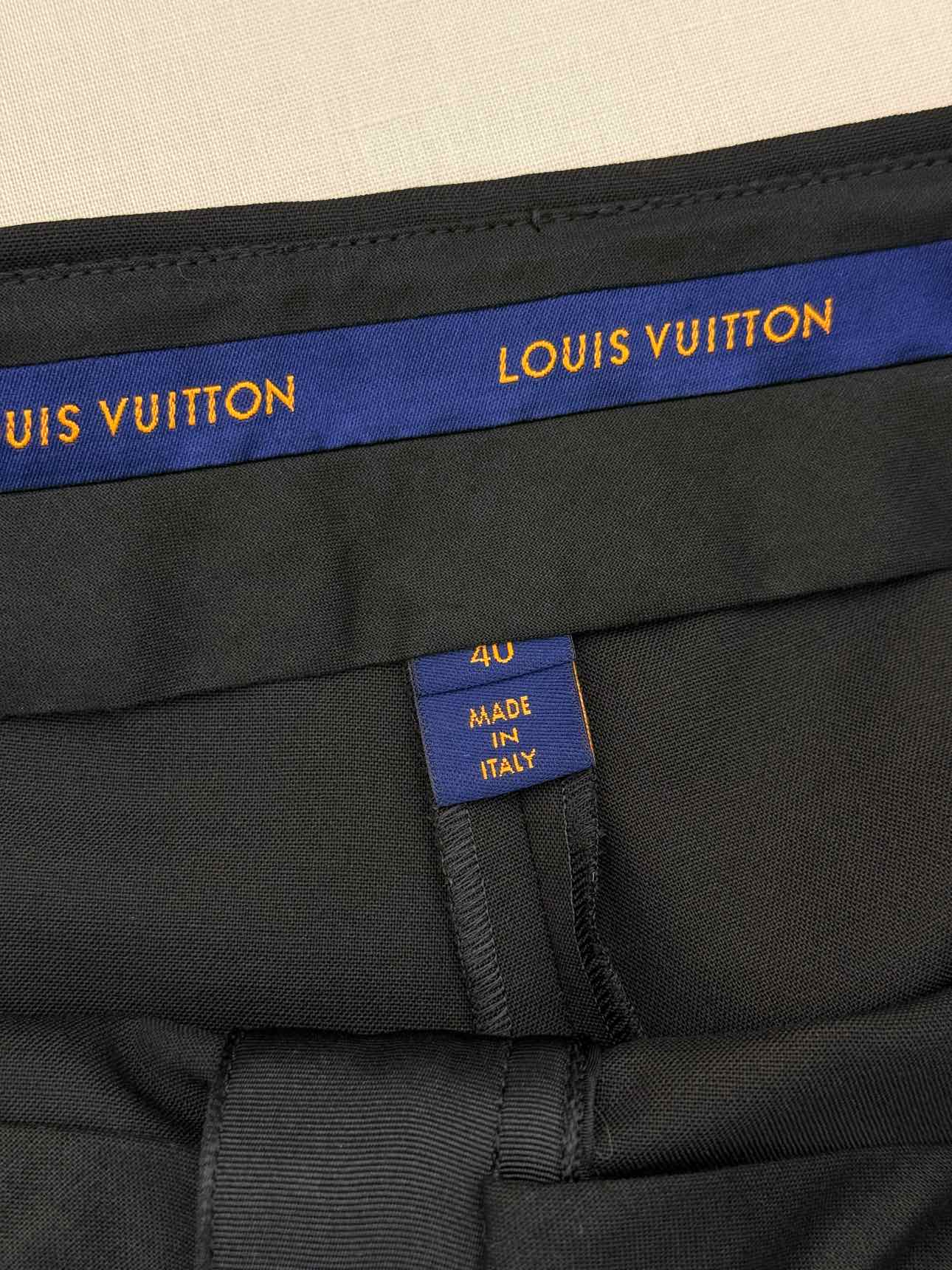 LOUIS VUITTON Black Size US 4 Pants