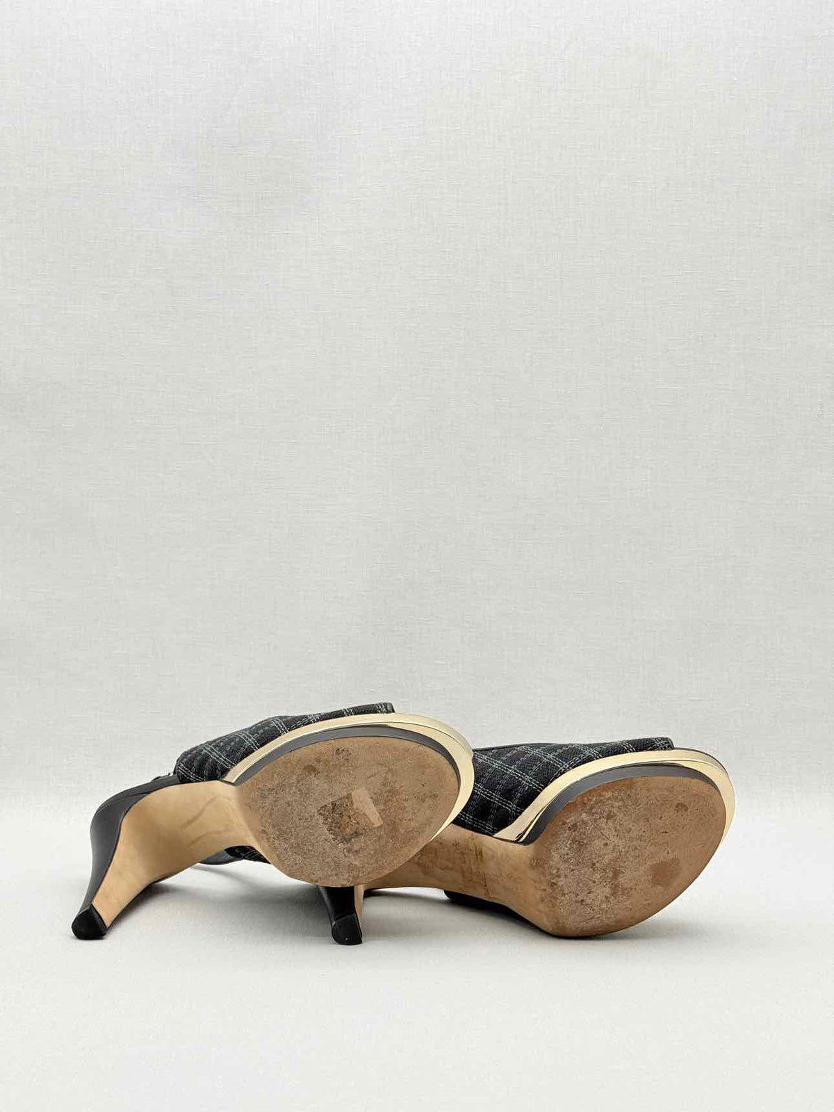 CHANEL Black Checkered Size EU 39 Slingbacks