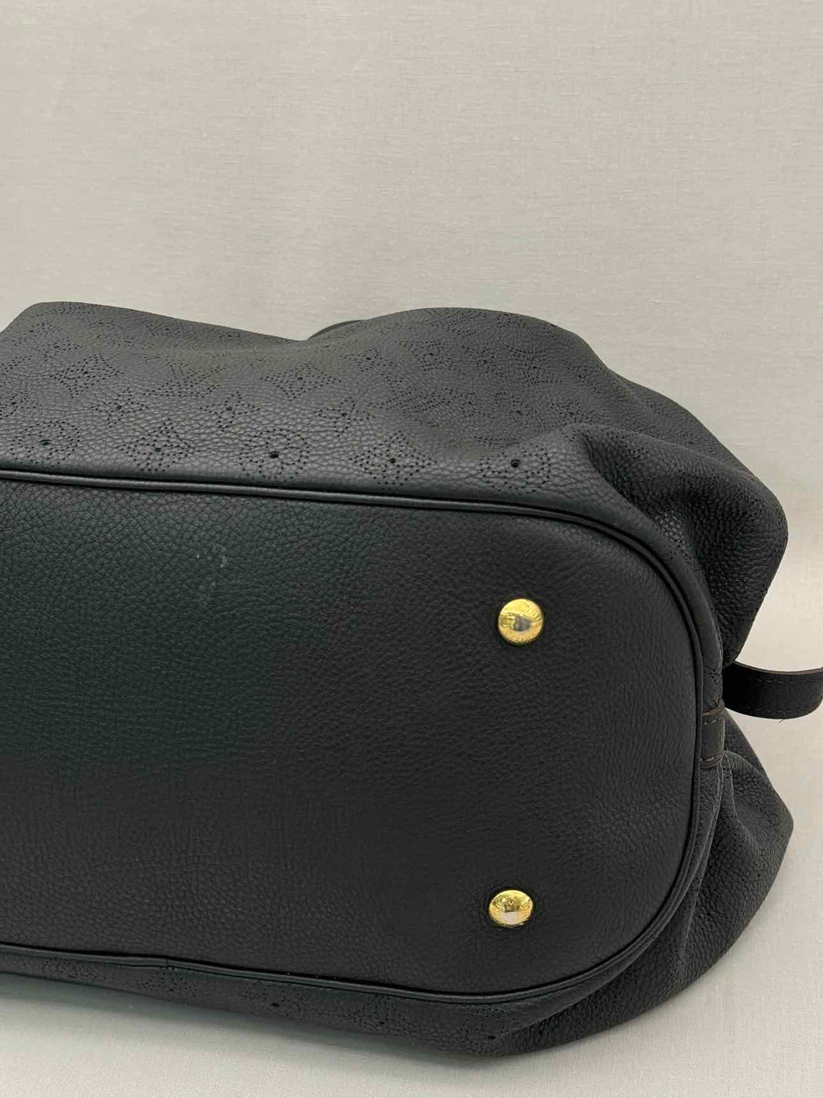 LOUIS VUITTON Mahina Black Monogram Hobo bag