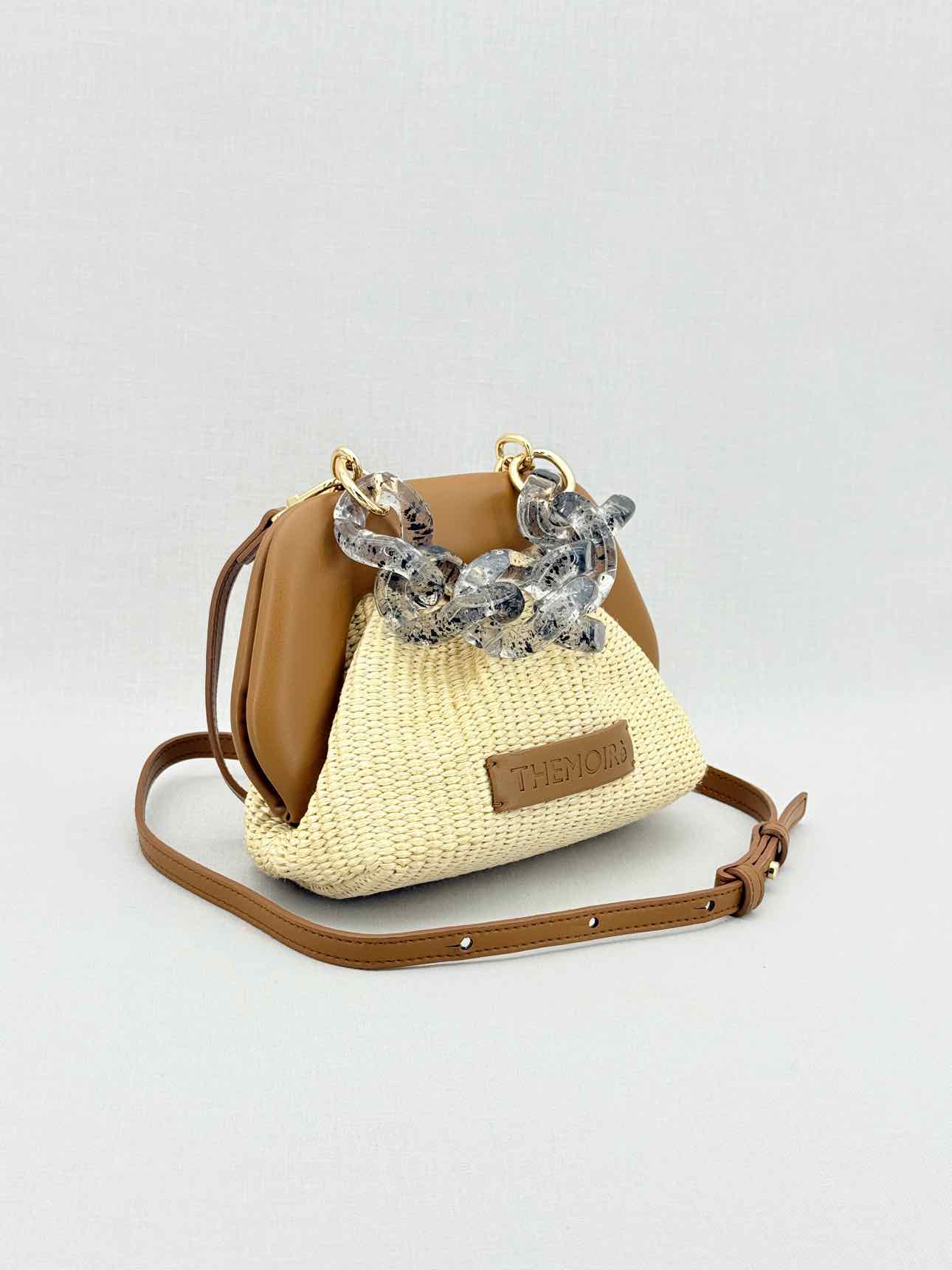 THEMOIRE Beige Clutch