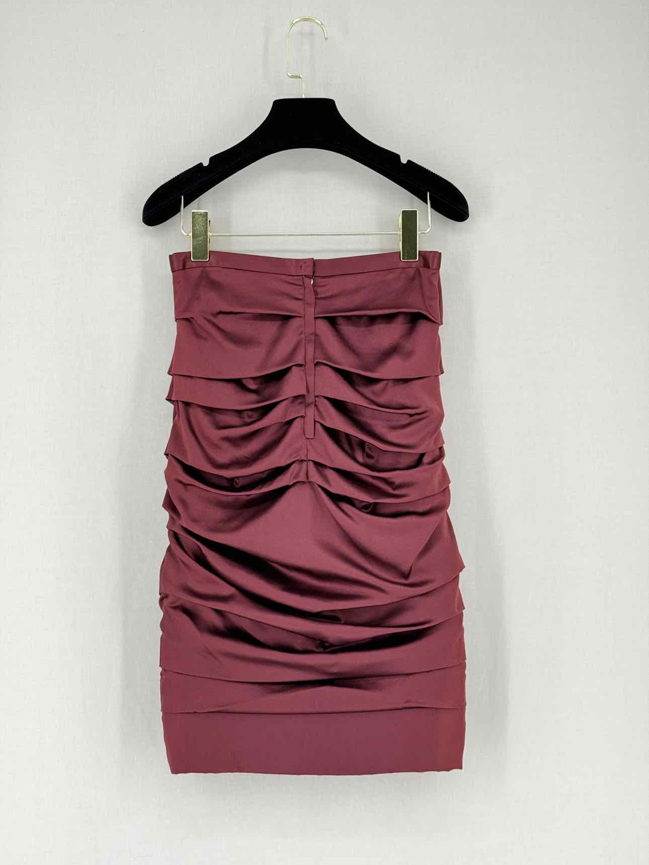 DOLCE & GABBANA Burgundy Size US 2 Knee Length Skirt