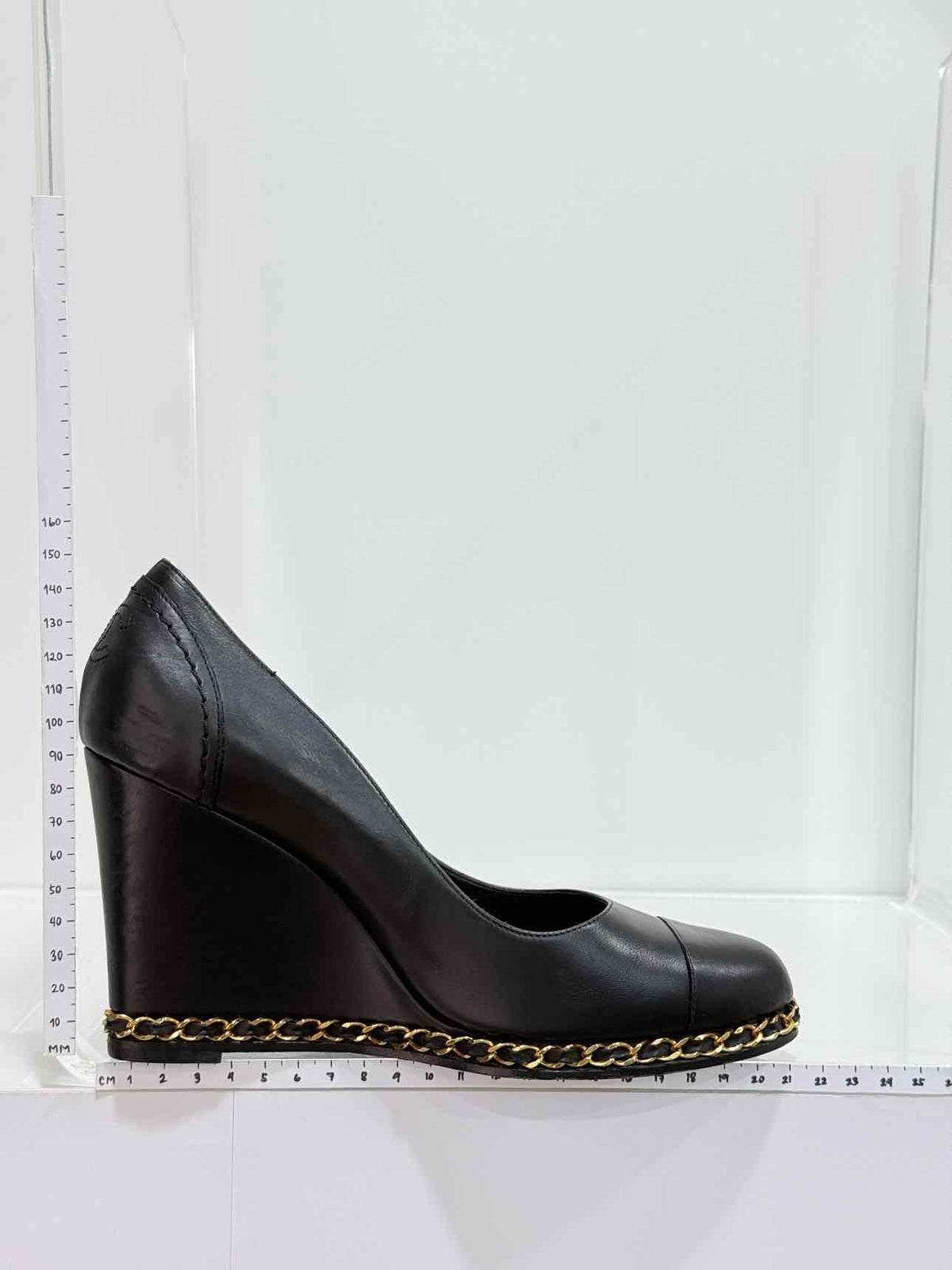 CHANEL Black Size EU 37 Wedges