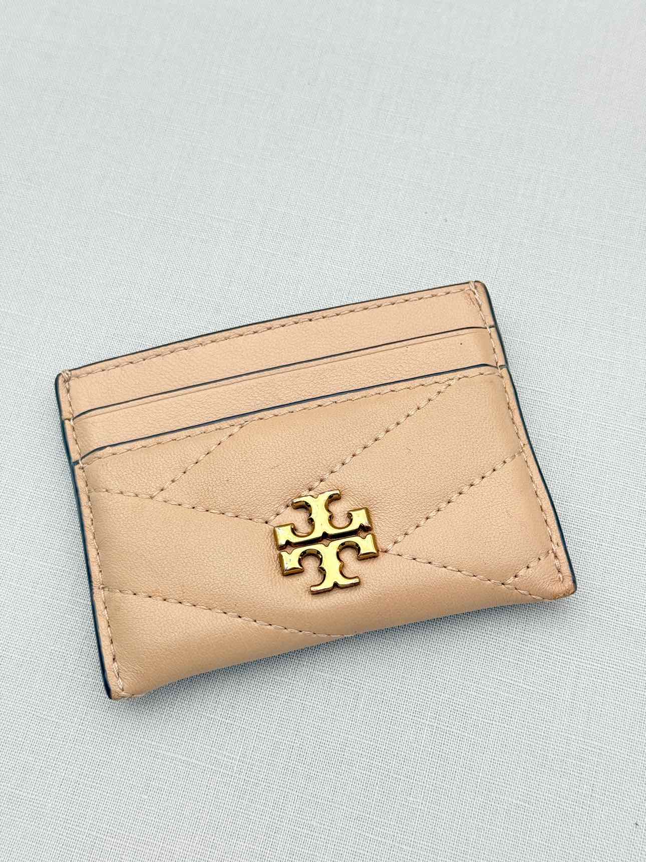 TORY BURCH Beige Chevron Quilted Card Case