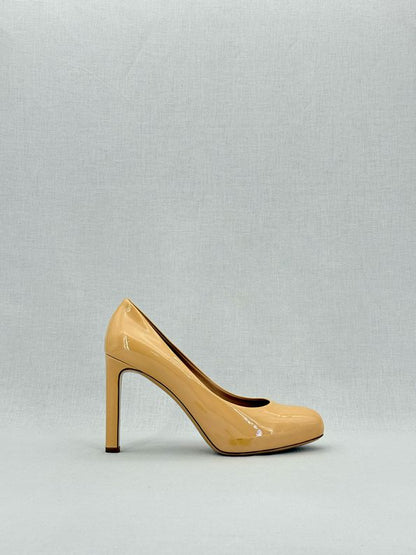 SALVATORE FERRAGAMO Leo Beige Size EU 38.5 Pumps