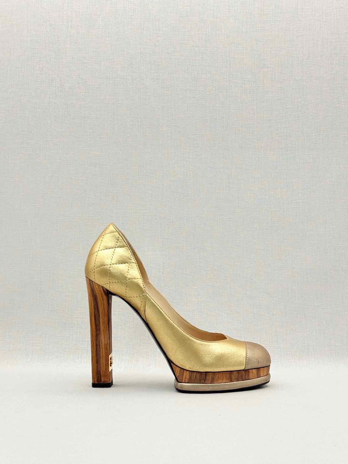 CHANEL Vintage Metallic Gold w/ Bronze Size EU 38 Pumps
