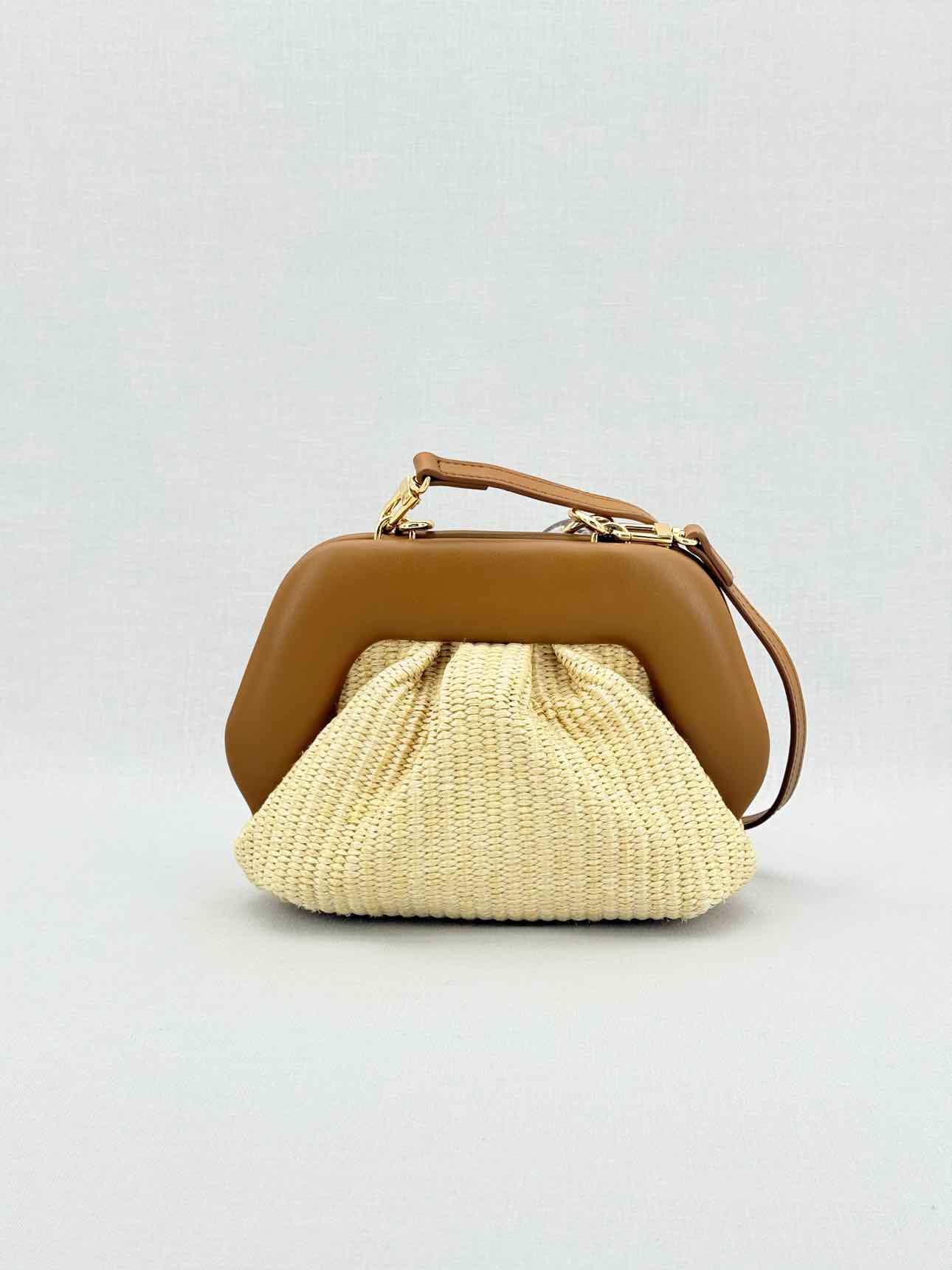 THEMOIRE Beige Clutch