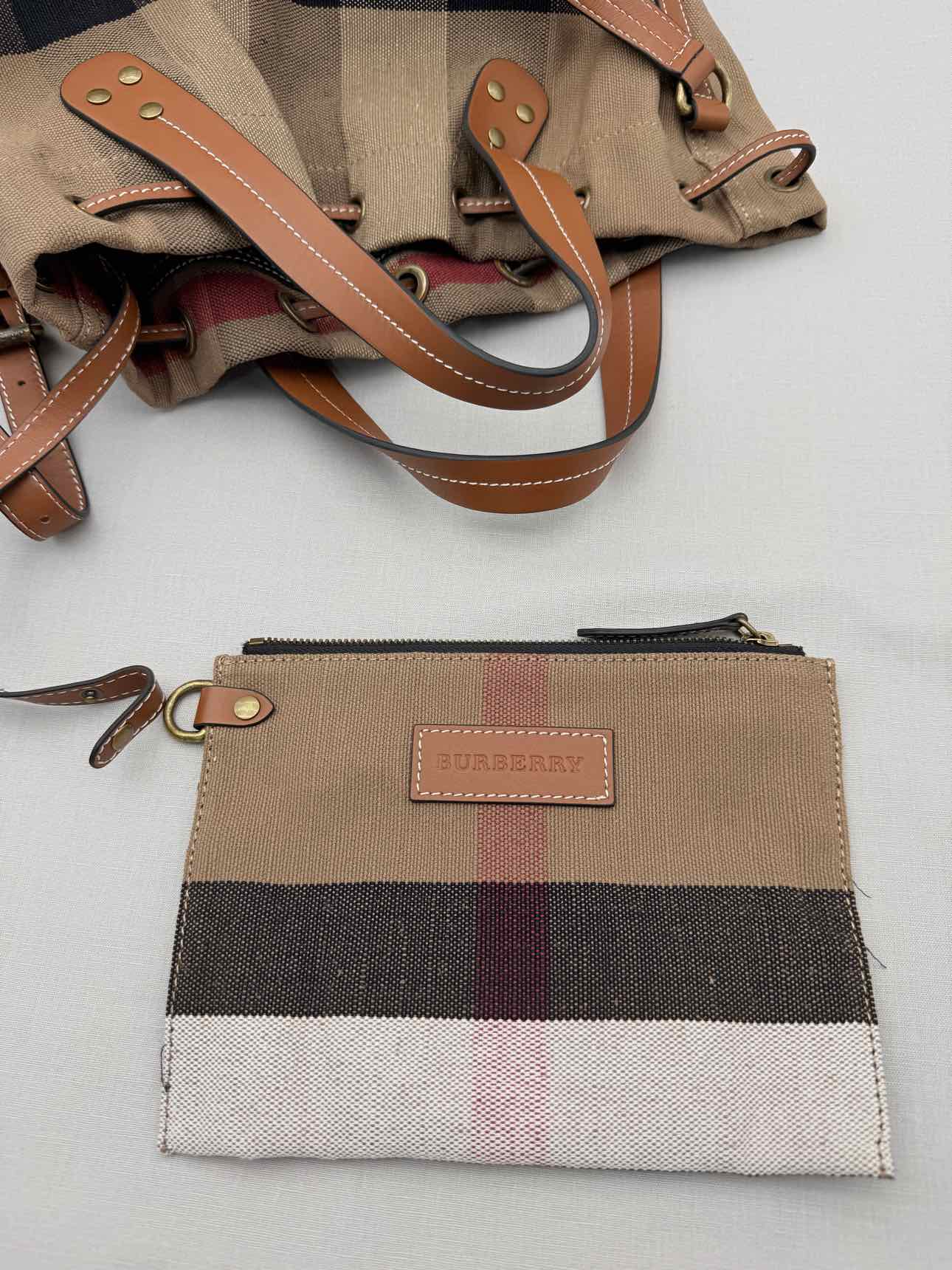 BURBERRY Heston Black Multicolor Check Bucket Bag