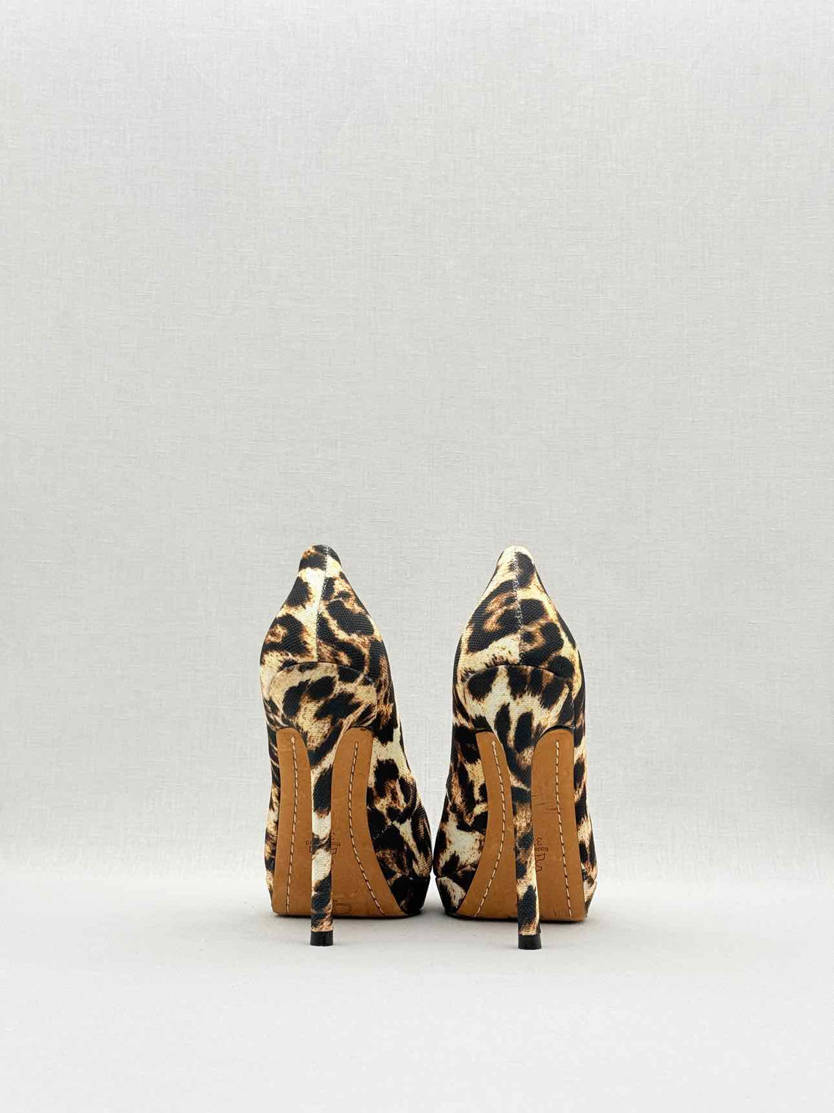 ALICE + OLIVIA Black & Beige Size EU 37.5 Pumps