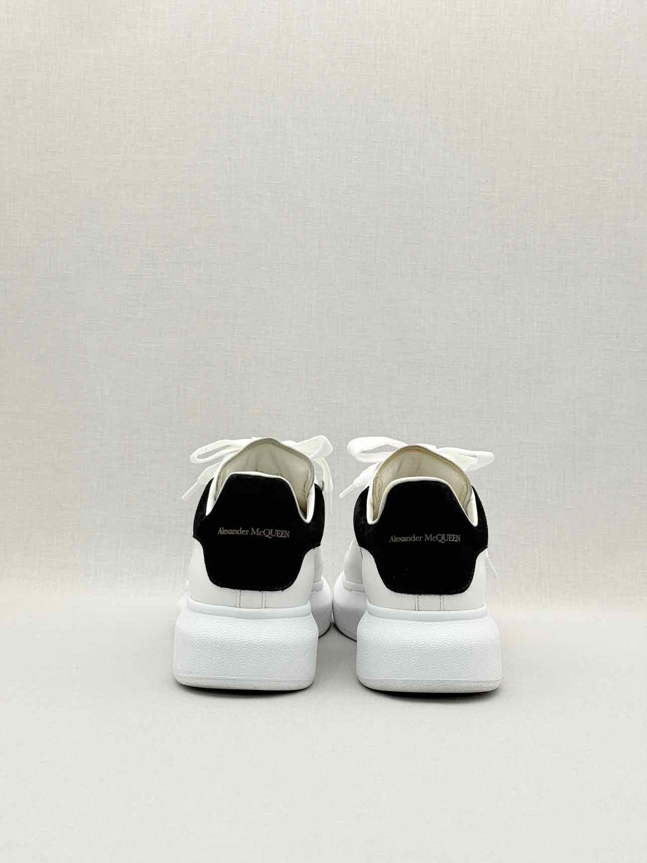 ALEXANDER MCQUEEN White & Black Size EU 39 Sneakers
