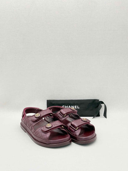 CHANEL Dad Burgundy Quilted Size EU 38.5 Sandals