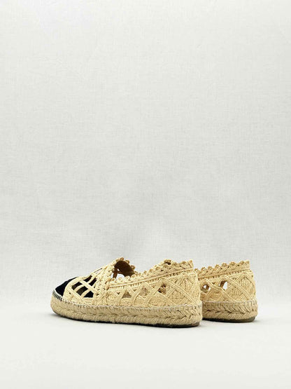 CHANEL Espadrilles Beige & Black Size EU 38 Flats