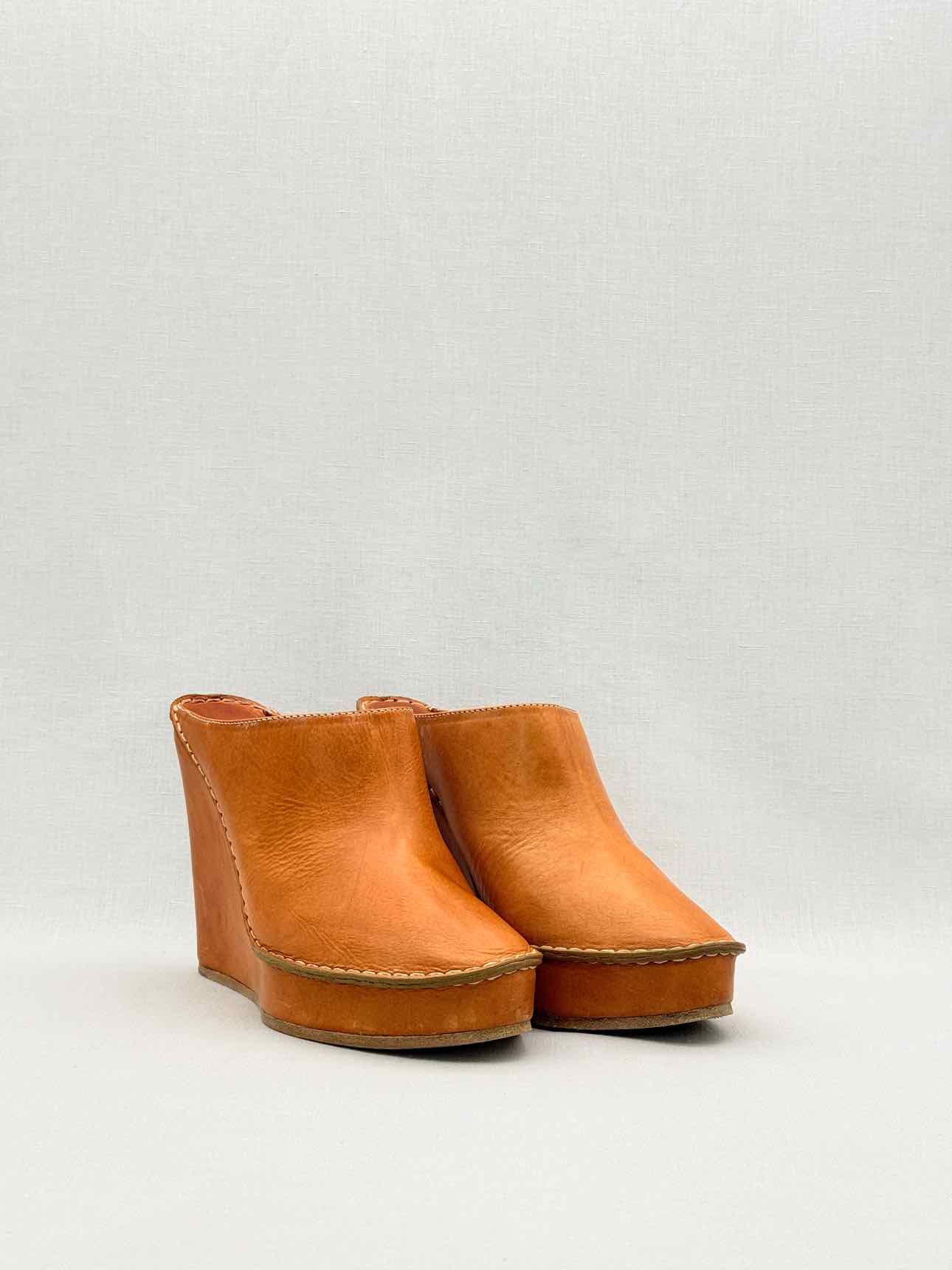 CHLOE Mule Clogs Tan Size EU 40 Wedges