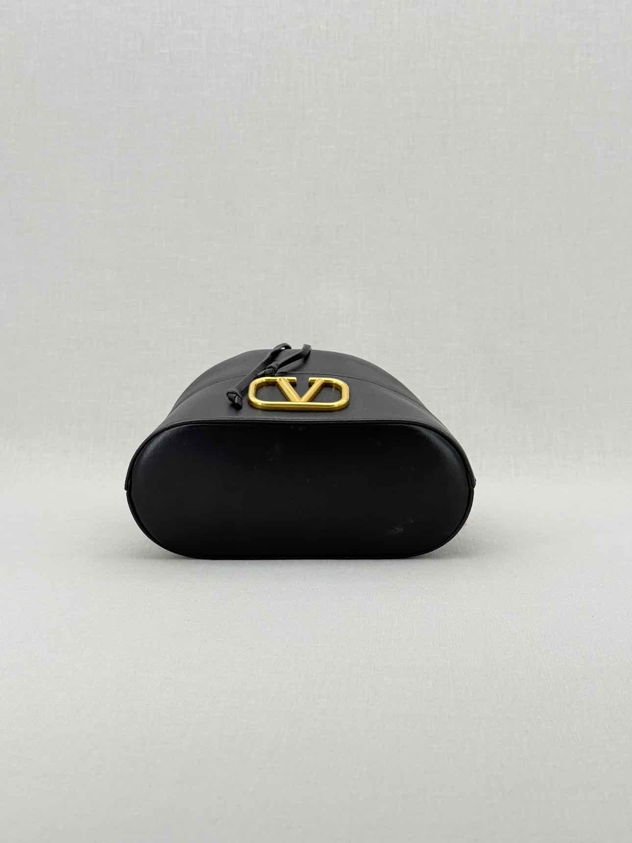 VALENTINO GARAVANI VLogo Black Bucket Bag