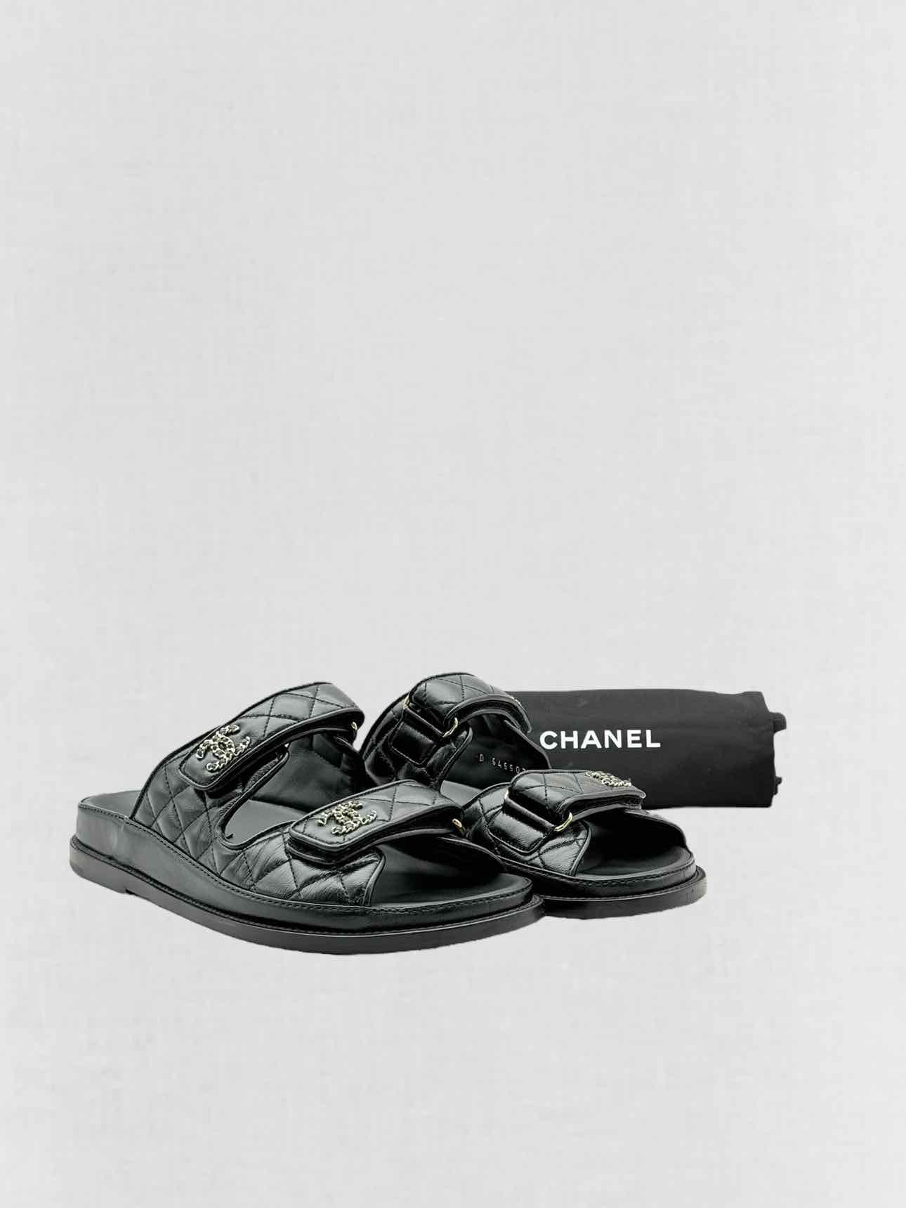 CHANEL Dad Black Quilted Size EU 39 Sandals