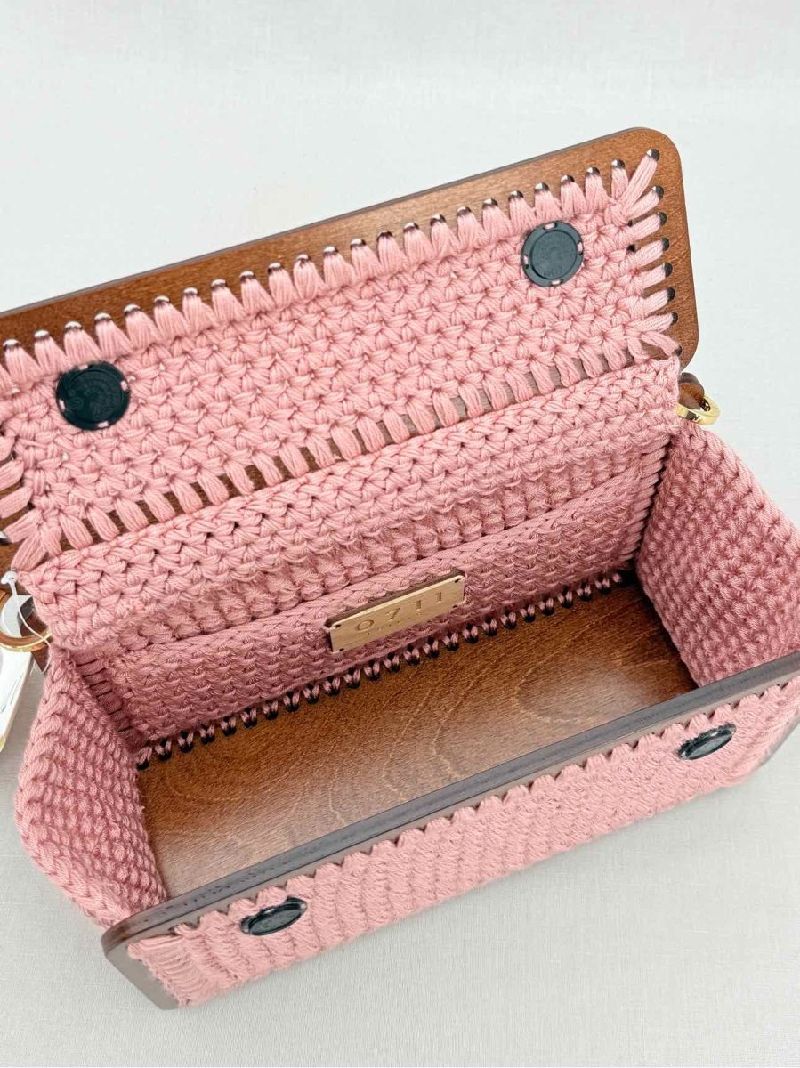 Pre - loved 0711 Pink Knit Handbag at Reems Closet