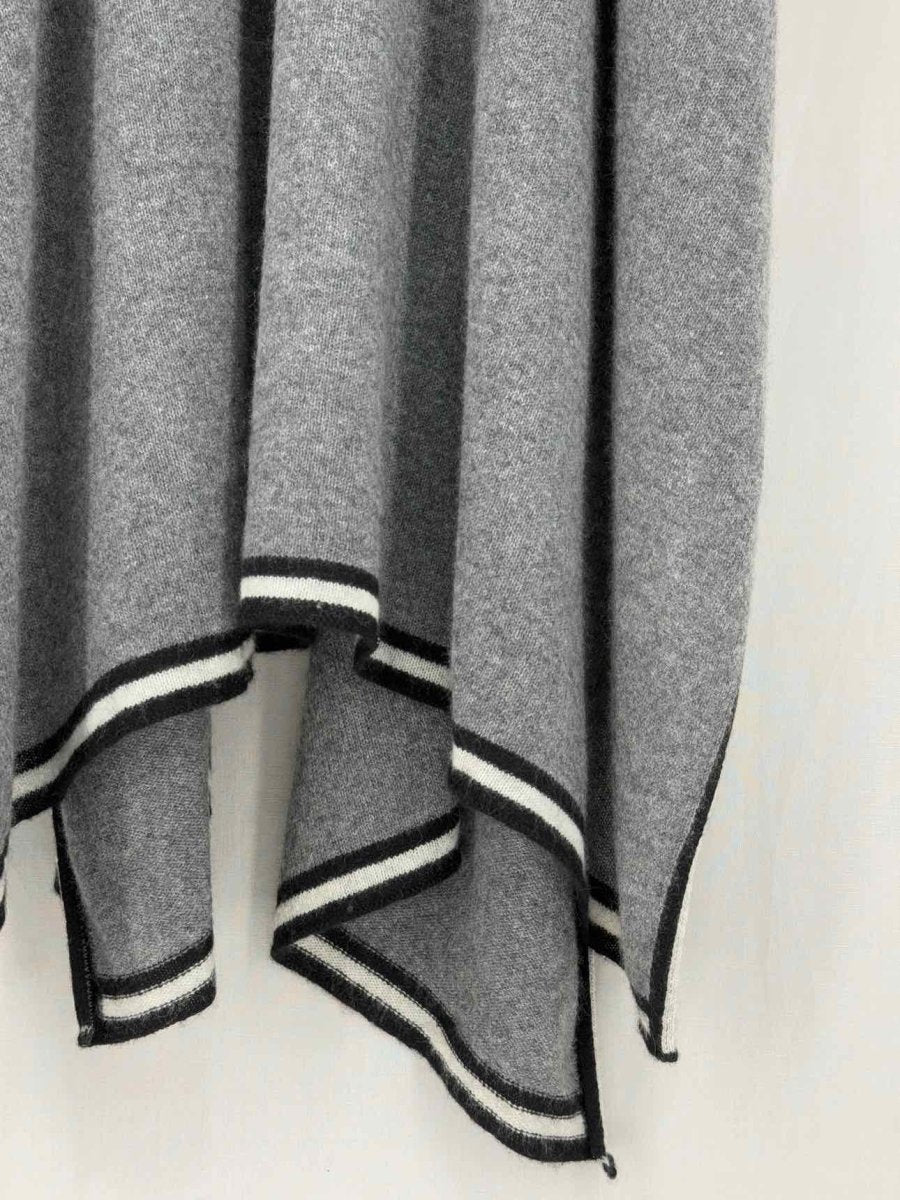 Pre - loved 360 SWEATER Grey Size One Size Cape at Reems Closet