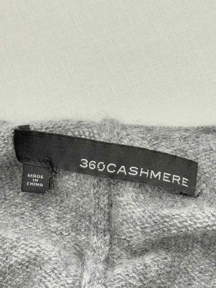 Pre - loved 360 SWEATER Grey Size One Size Cape at Reems Closet
