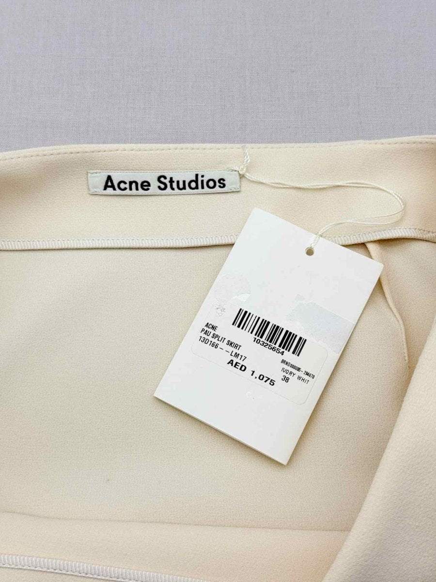 Pre-loved ACNE STUDIOS Pau Split Cream Size US 6 Midi Skirt at Reems Closet