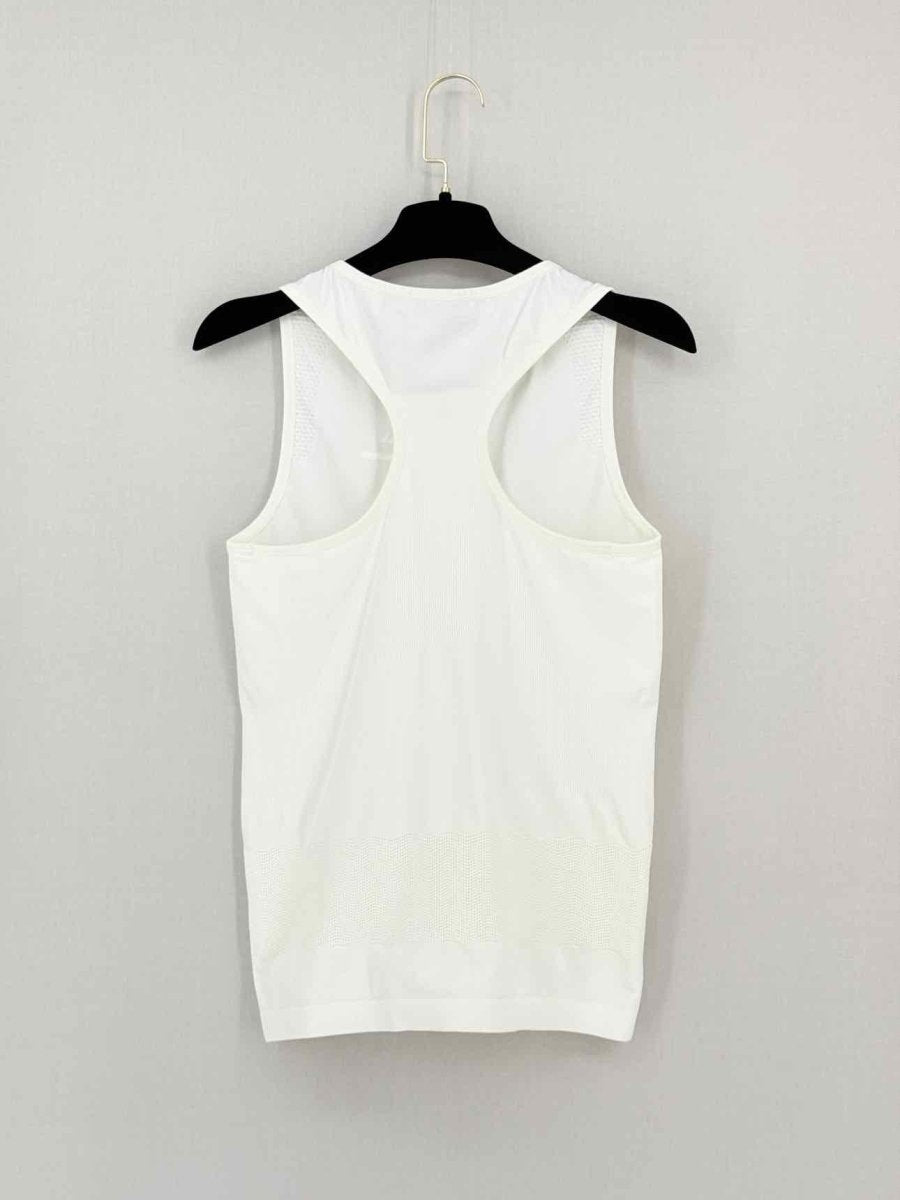 Pre - loved ADIDAS White Size Medium Top at Reems Closet