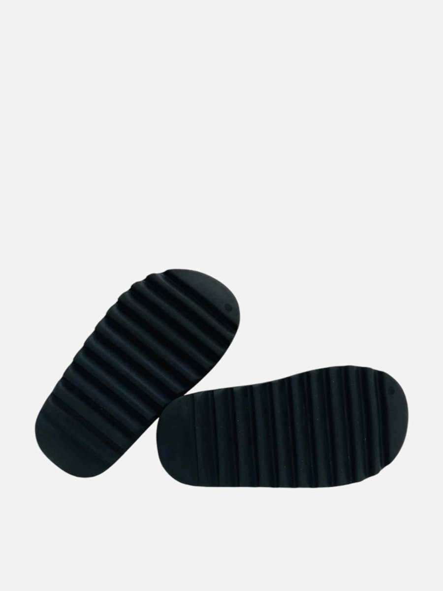 Pre - loved ADIDAS YEEZY Onyx Black Slides 36 at Reems Closet