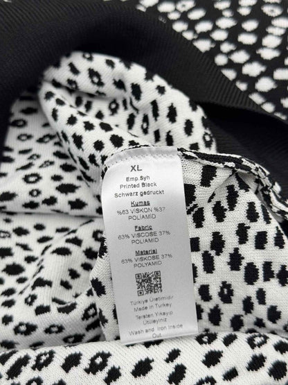 Pre-loved ADL Knitted Black & White Print Size XLarge Polo Shirt at Reems Closet
