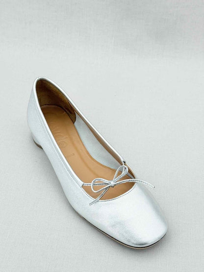 Pre - loved AEYDE Metallic Silver Size EU 35.5 Ballerinas at Reems Closet