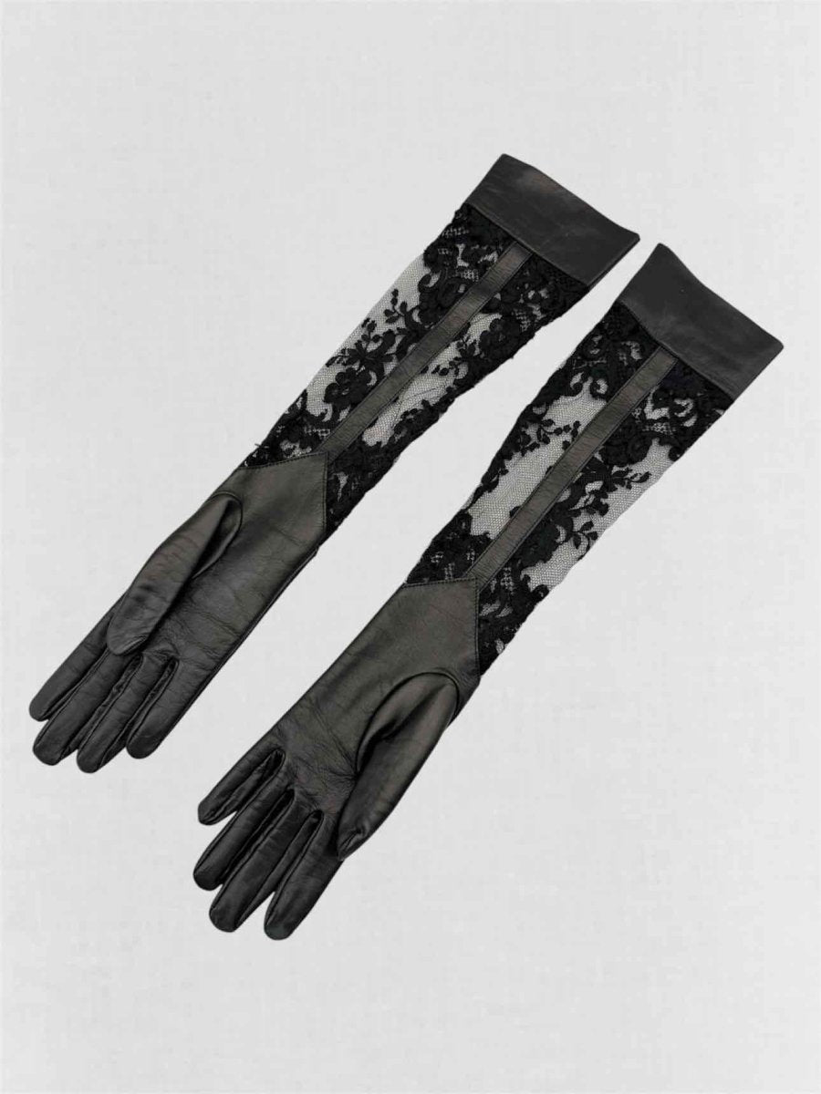 Pre-loved AGENT PROVOCATEUR Lovella Black Floral Lace Gloves at Reems Closet