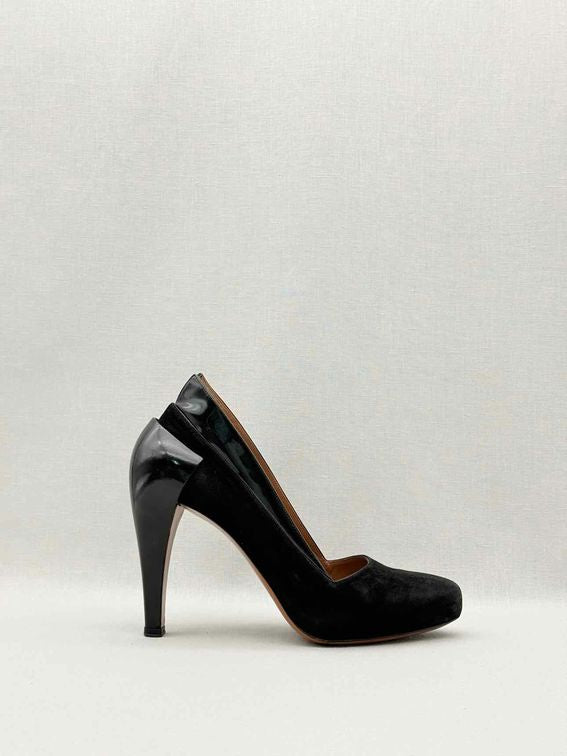 Pre-loved ALAIA Azzedine Black Size EU 38 Pumps at Reems Closet