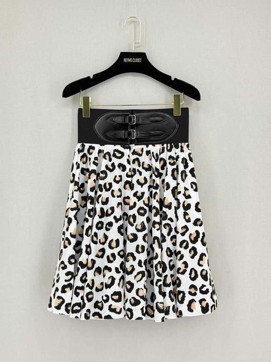 Pre - loved ALAIA Black & White Leopard Print Size US 0 Mini Skirt at Reems Closet
