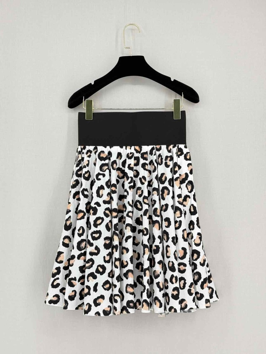 Pre - loved ALAIA Black & White Leopard Print Size US 0 Mini Skirt at Reems Closet