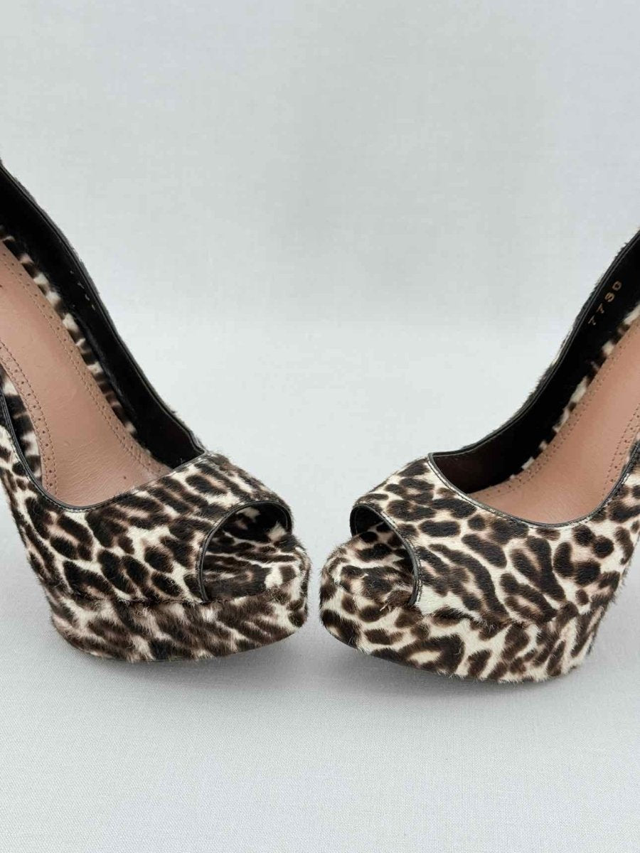 Pre - loved ALAIA Brown & Beige Leopard Size EU 38.5 Pumps at Reems Closet