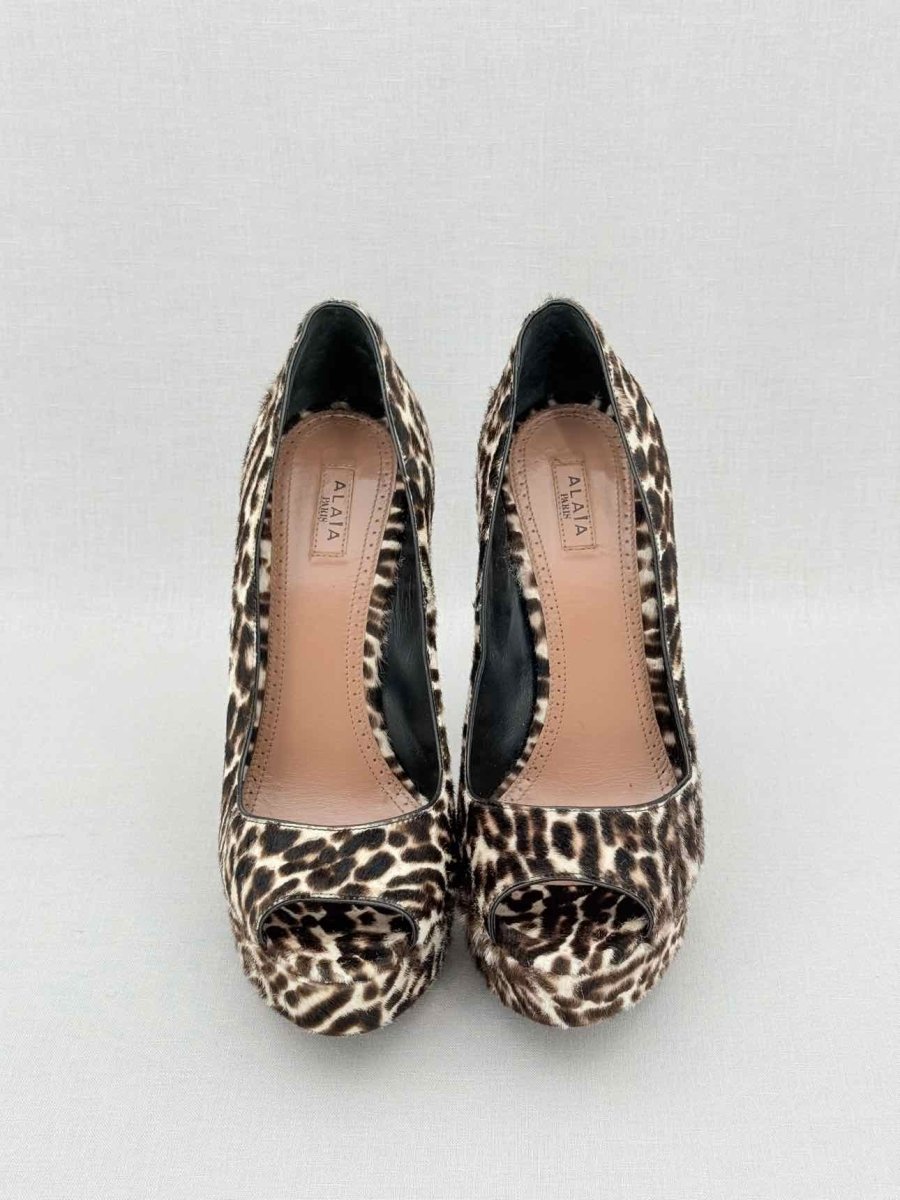 Pre - loved ALAIA Brown & Beige Leopard Size EU 38.5 Pumps at Reems Closet