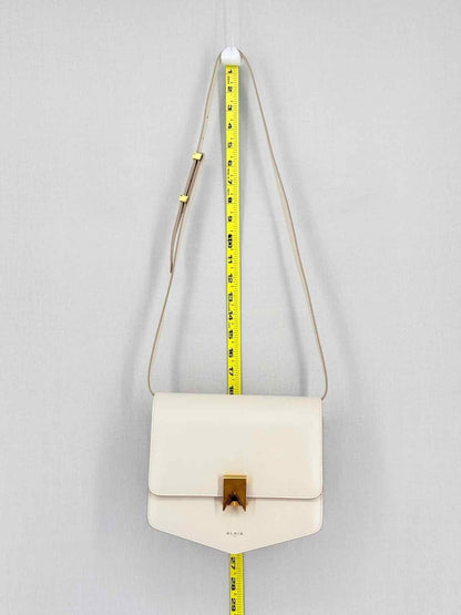 Pre-loved ALAIA Le Papa Off-white Shoulder Bag at Reems Closet