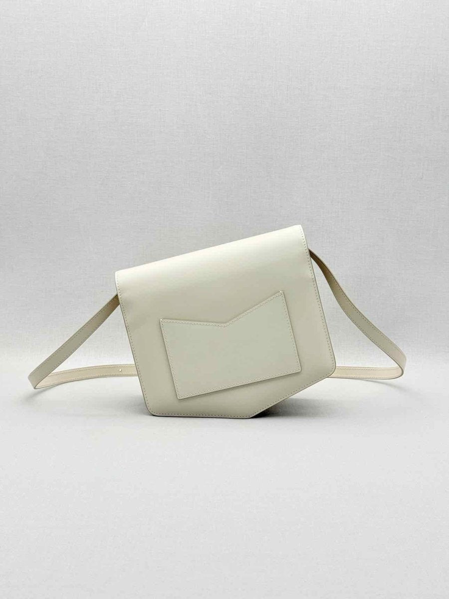 Pre-loved ALAIA Le Papa Off-white Shoulder Bag at Reems Closet