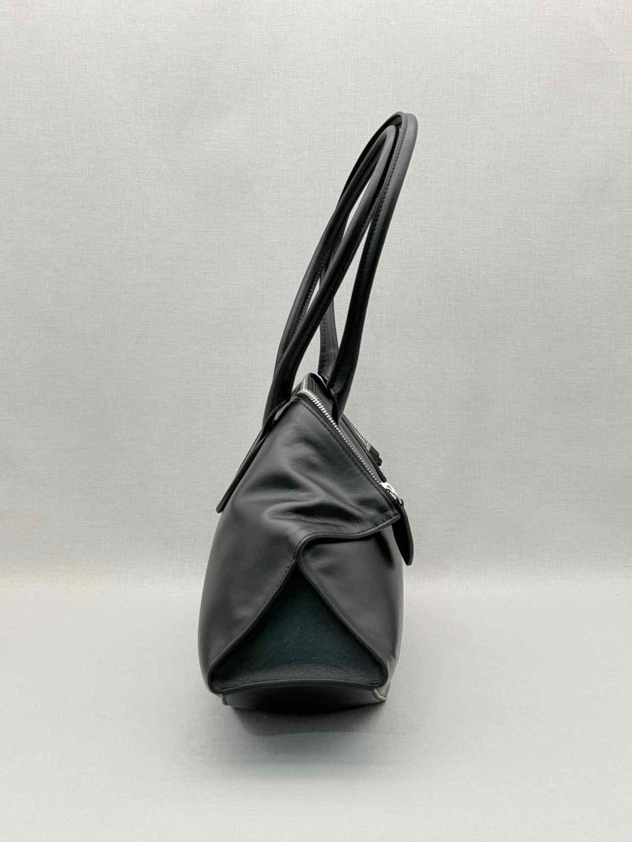 Pre-loved ALEXANDER MCQUEEN Manta Black Shoulder Bag at Reems Closet