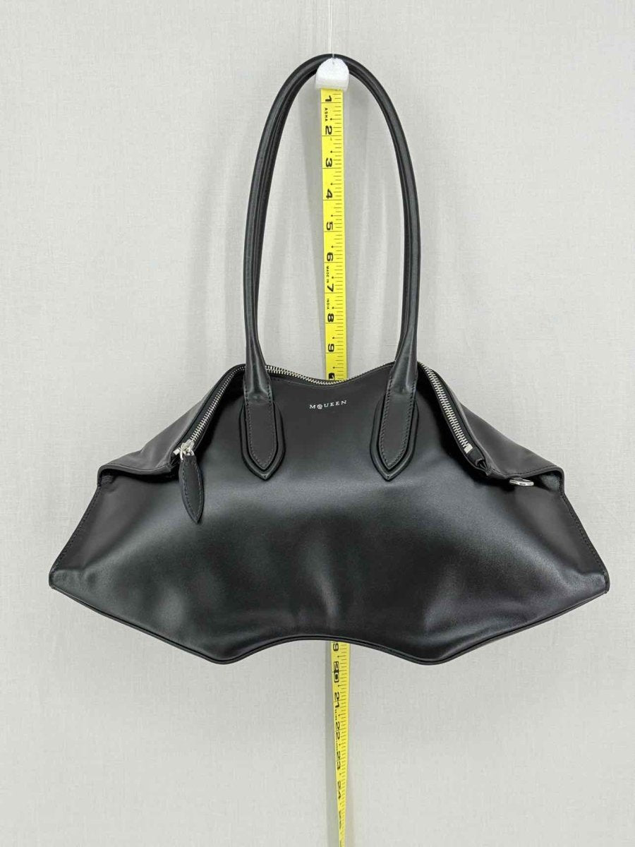 Pre-loved ALEXANDER MCQUEEN Manta Black Shoulder Bag at Reems Closet