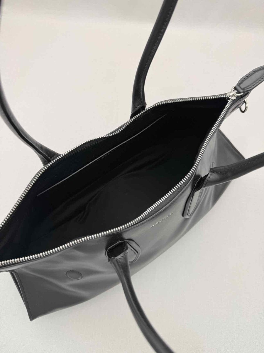 Pre-loved ALEXANDER MCQUEEN Manta Black Shoulder Bag at Reems Closet