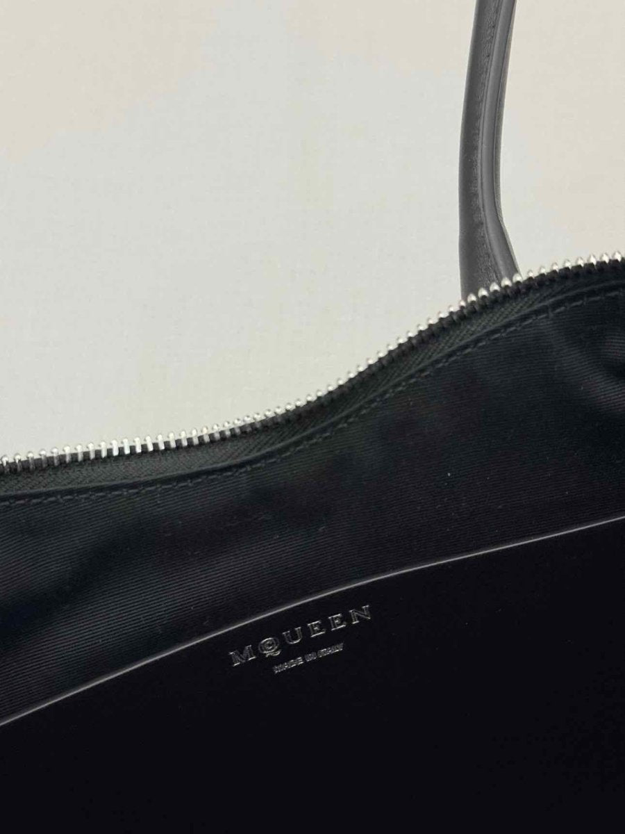 Pre-loved ALEXANDER MCQUEEN Manta Black Shoulder Bag at Reems Closet