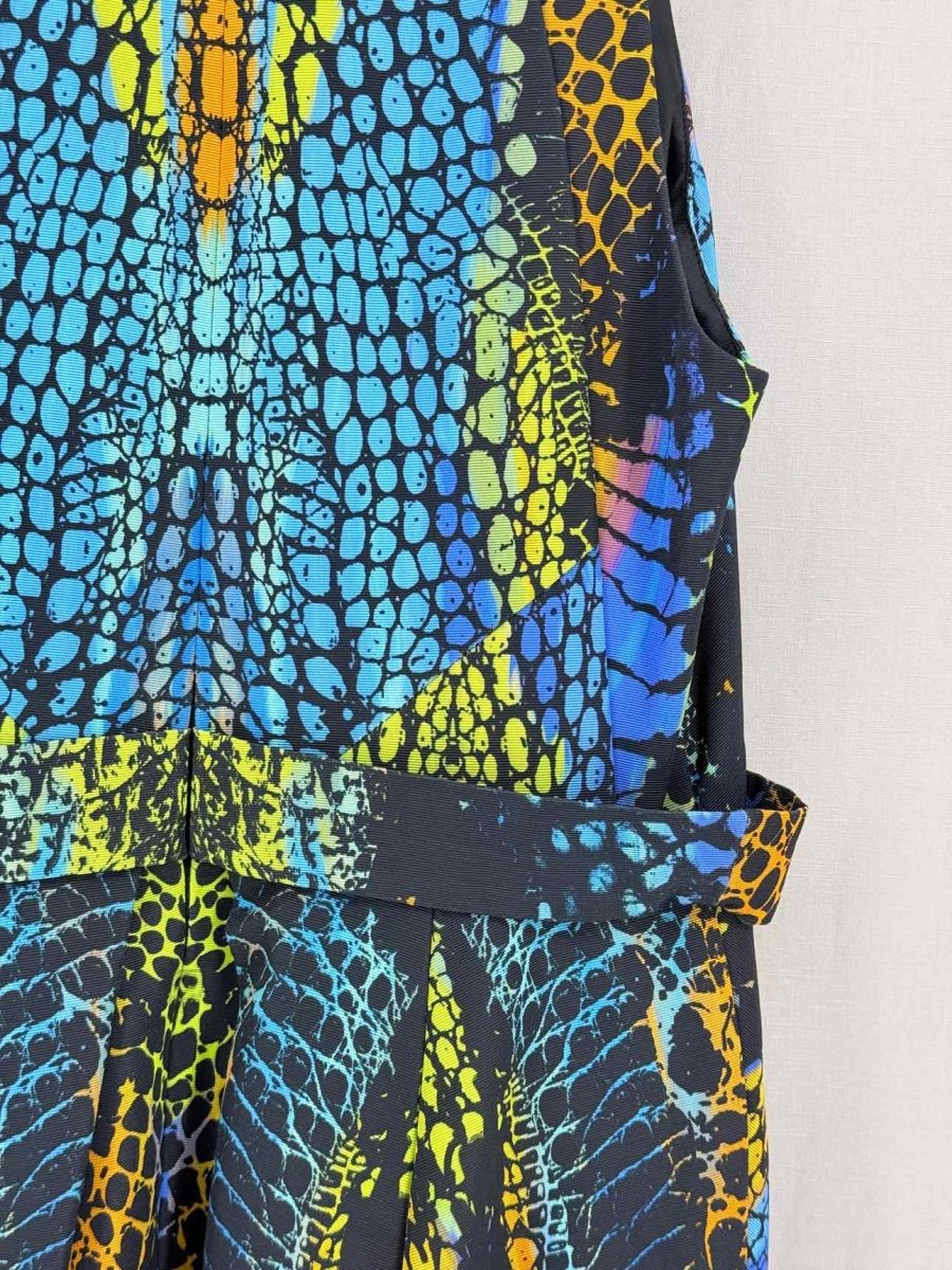 Pre - loved ALEXANDER MCQUEEN Size US 8 Knee Length Dress at Reems Closet