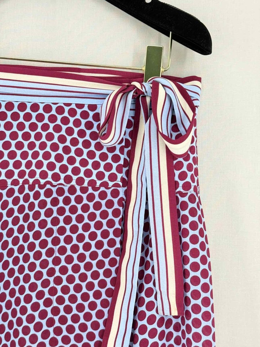 Pre - loved ALEXIS Size Medium Knee Length Skirt at Reems Closet