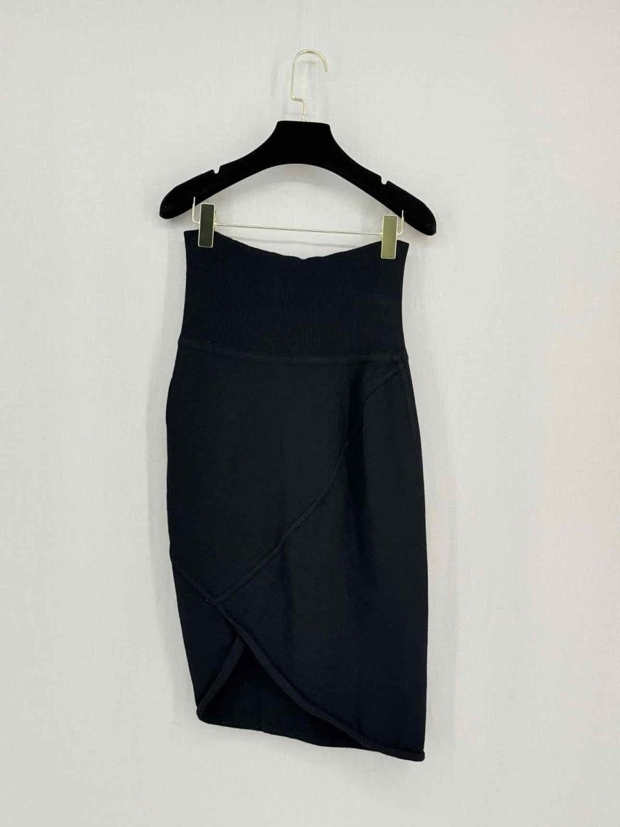 Pre - loved ALIA Black Knee Length Skirt at Reems Closet