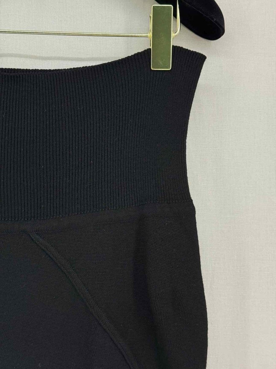 Pre - loved ALIA Black Knee Length Skirt at Reems Closet