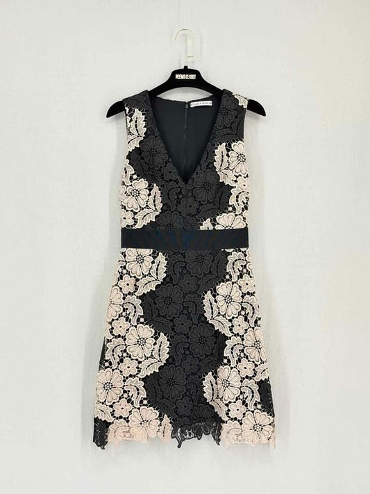 Pre-loved ALICE + OLIVIA Black & Beige Lace Size US 4 Short Dress at Reems Closet