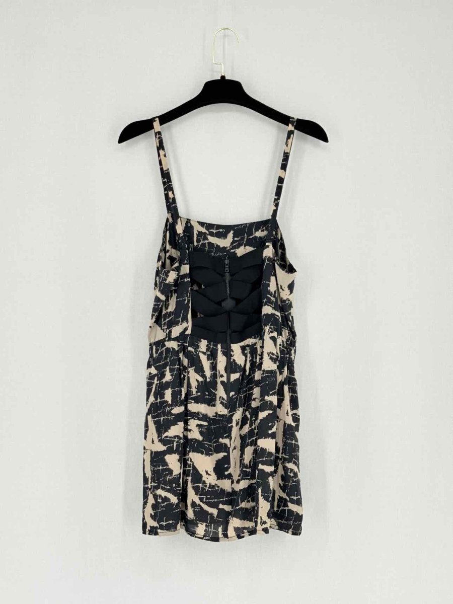 Pre - loved ALICE + OLIVIA Black & Beige Printed Size Small Top at Reems Closet