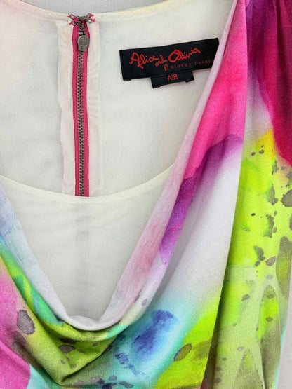 Pre-loved ALICE & OLIVIA BY STACEY BENDET Size Medium Short Dress at Reems Closet