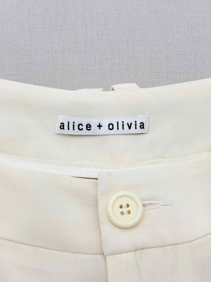 Pre - loved ALICE + OLIVIA Cream Size Small Shorts at Reems Closet
