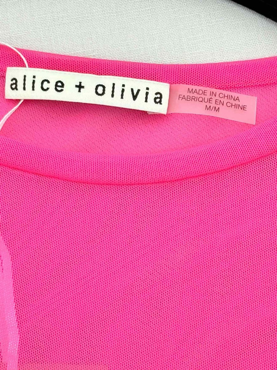 Pre - loved ALICE + OLIVIA Fuchsia Size Medium Top at Reems Closet